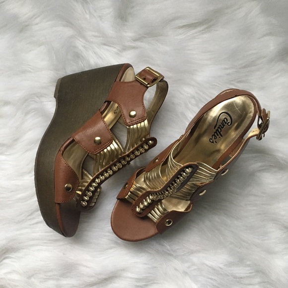 Candie's Shoes - 🌸 3for$15 🌸 Candie’s Gold Wedge Heels
